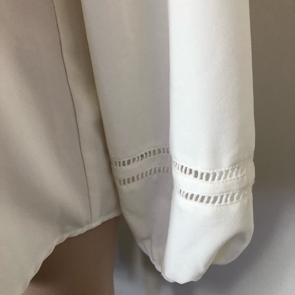 🌿 NEIMAN MARCUS 🌿 white long sleeve blouse v-neck cutout detail size S - Picture 5 of 7
